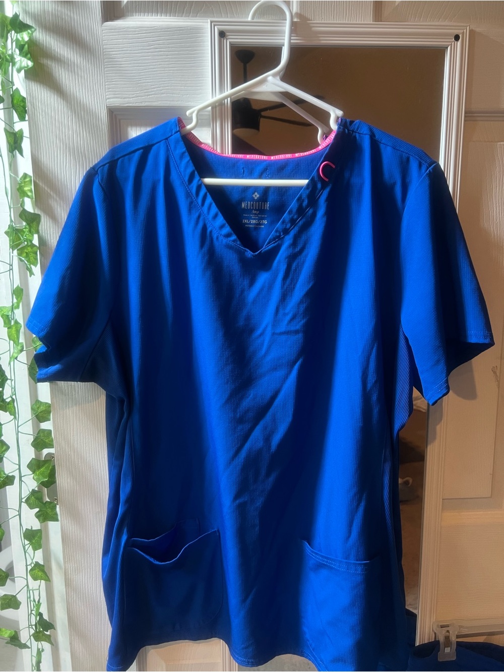 Med Couture Short Sleeve V-Neck Scrub Top & Scrub bottoms, royal blue, Pink Trim